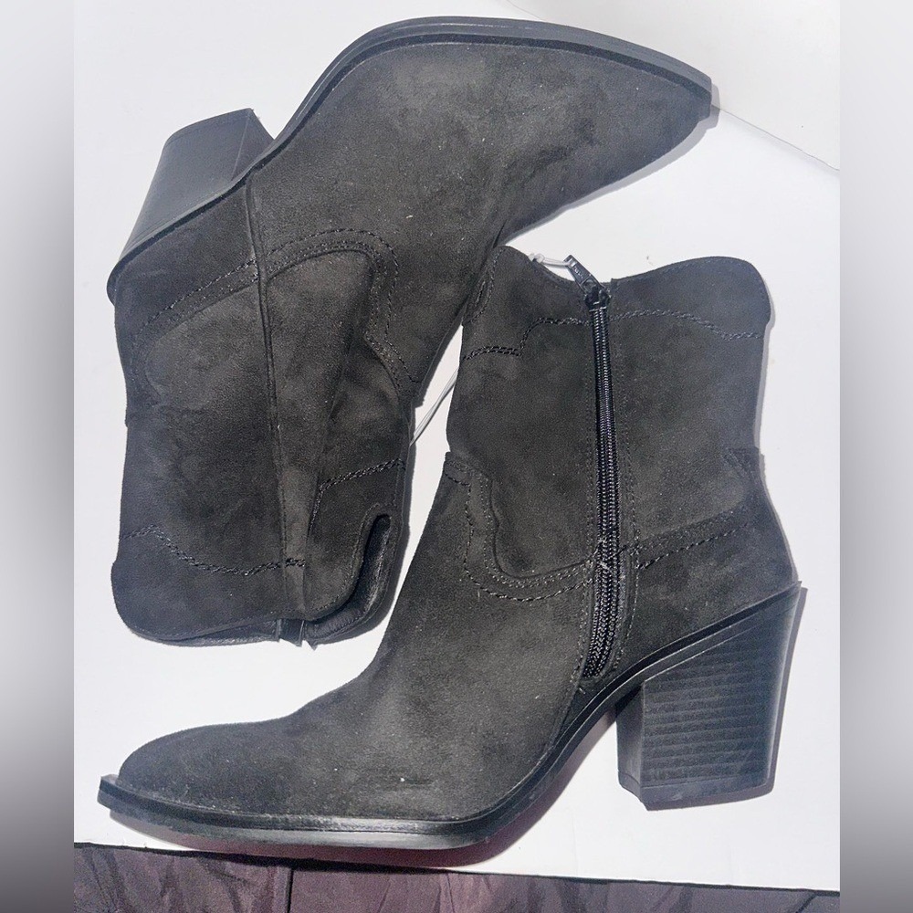 NWT Universal Thread Dallas Ankle Western Booties – Black Faux Suede – Size 6.5